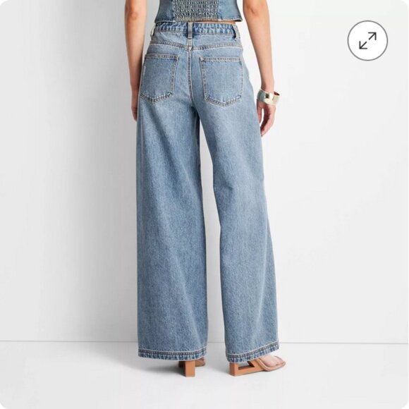 Jenee Naylor High-Rise Distressed Wide Leg Jeans NWT Future Collective - Picture 3 of 16